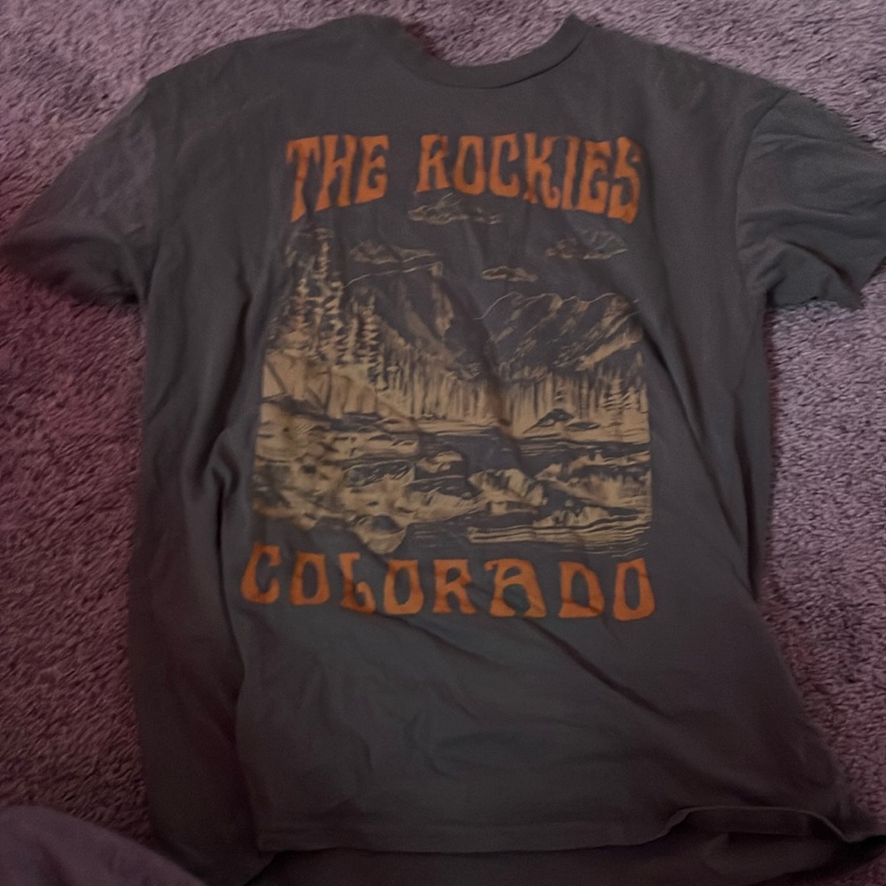 tee shirt